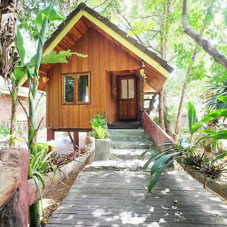 Oyo 604 Ruen Mai Horm Resort Trang Ngoại thất bức ảnh