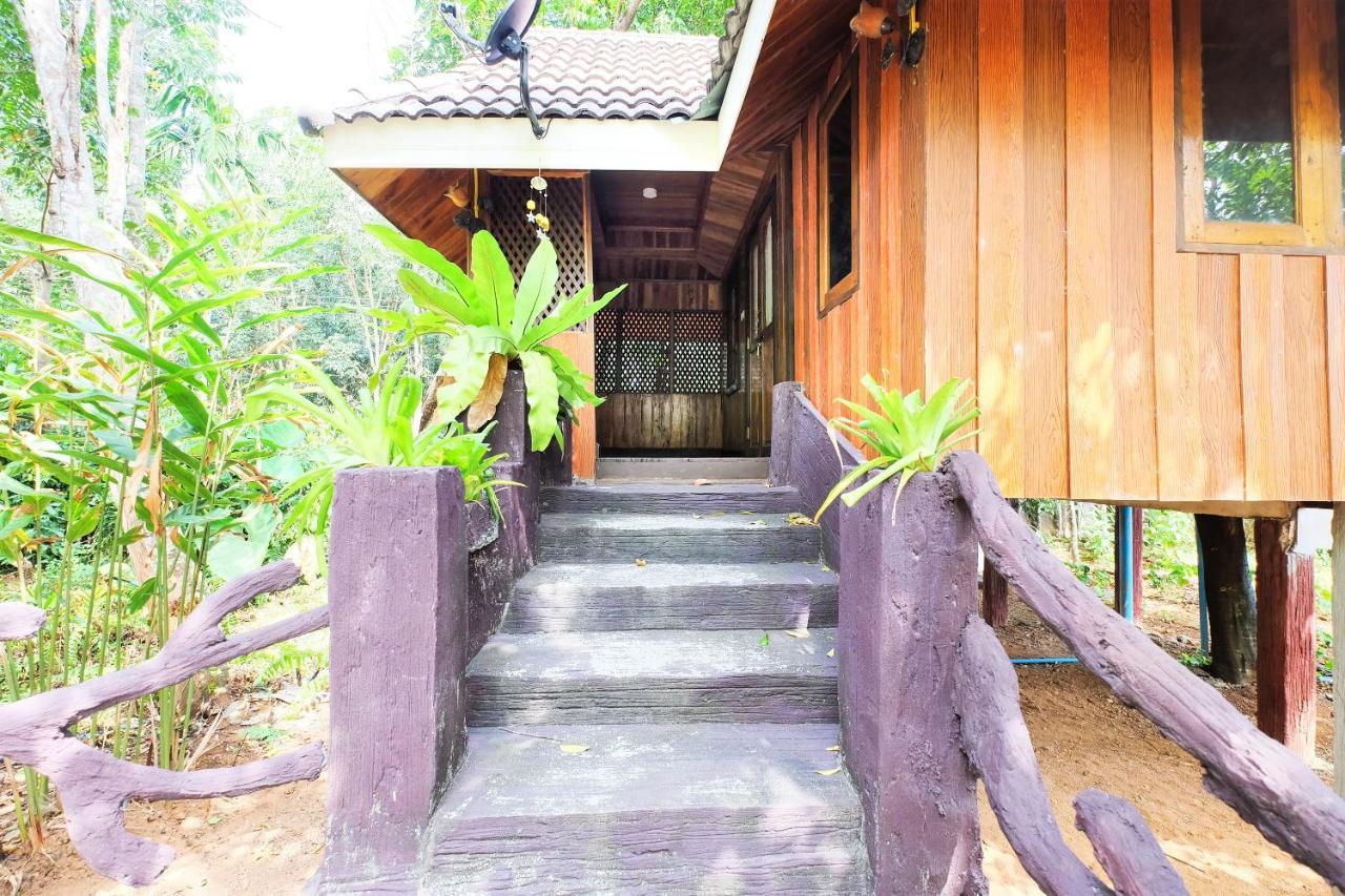 Oyo 604 Ruen Mai Horm Resort Trang Ngoại thất bức ảnh